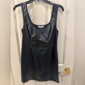 BB Dakota by Steve Madden Black Sleeveless Top
